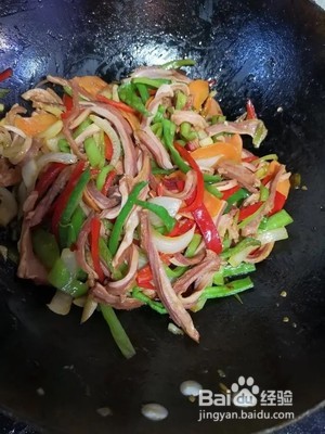 炒猪肚拿什么配菜炒好吃