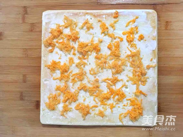 葱香肉松面包卷