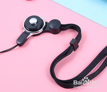 买手机壳送的挂绳怎么用