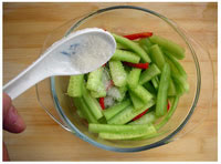 仙姐教你做酸辣可口的-酸辣黄瓜