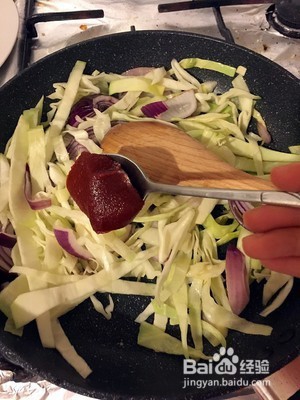 韩国芝士年糕锅(辣白菜部队火锅)怎么做