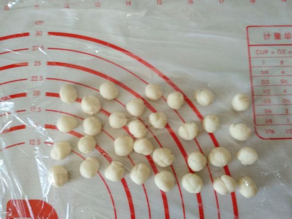 丑萌奶牛豆沙面包