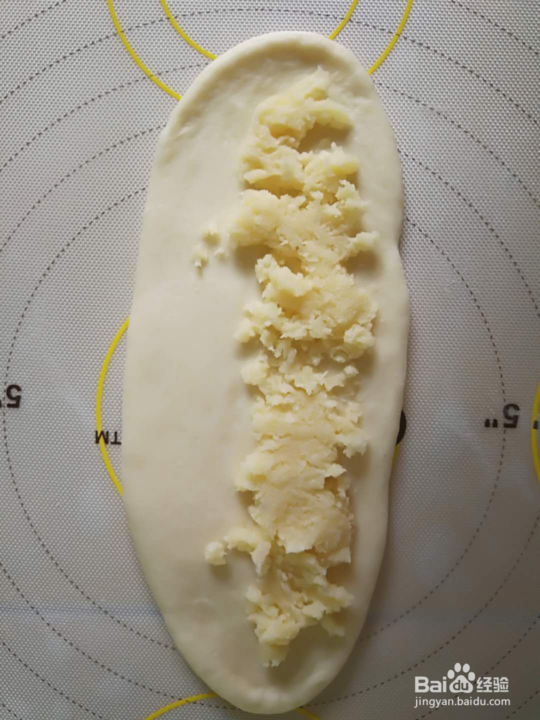 心形椰蓉面包的做法