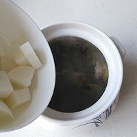 如何做出萝卜羊排汤？