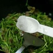 藜蒿炒腊肠的做法