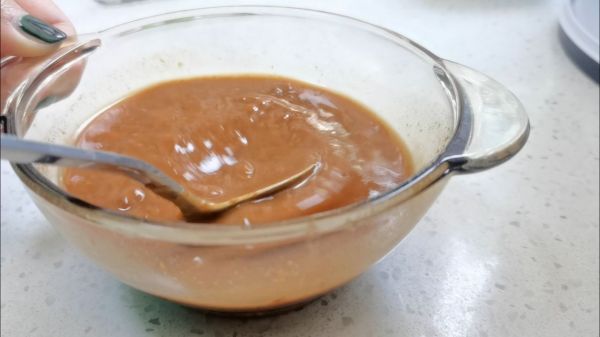 鸡蛋酱拌玉米面条