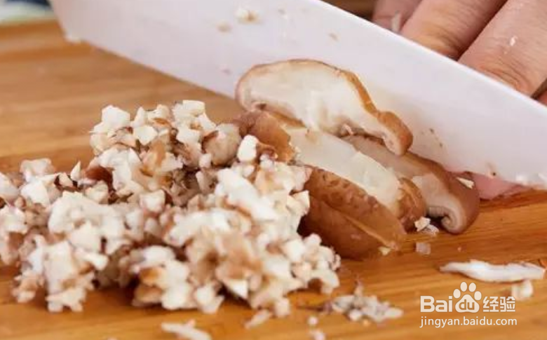 12个月宝宝补铁补钙辅食---紫菜香菇肉末泡饭