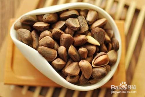 食用松子有什么好处及食用禁忌