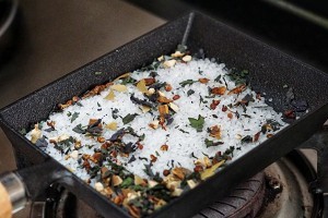 怎么做吮指盐烤虾？