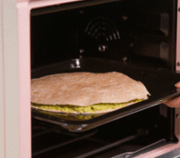 牛油果鸡蛋拉丝薄饼