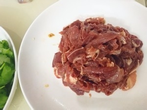 小炒牛肉（小白也可以做的超好吃！！）