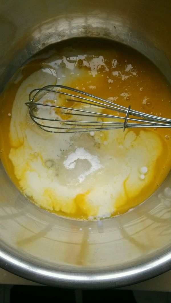 戚风奶油蛋糕卷