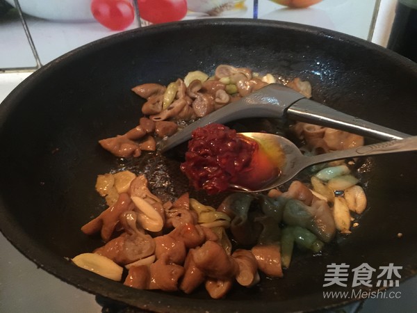 辣炒肥肠的做法