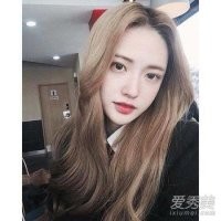 今年最流行的微卷刘海