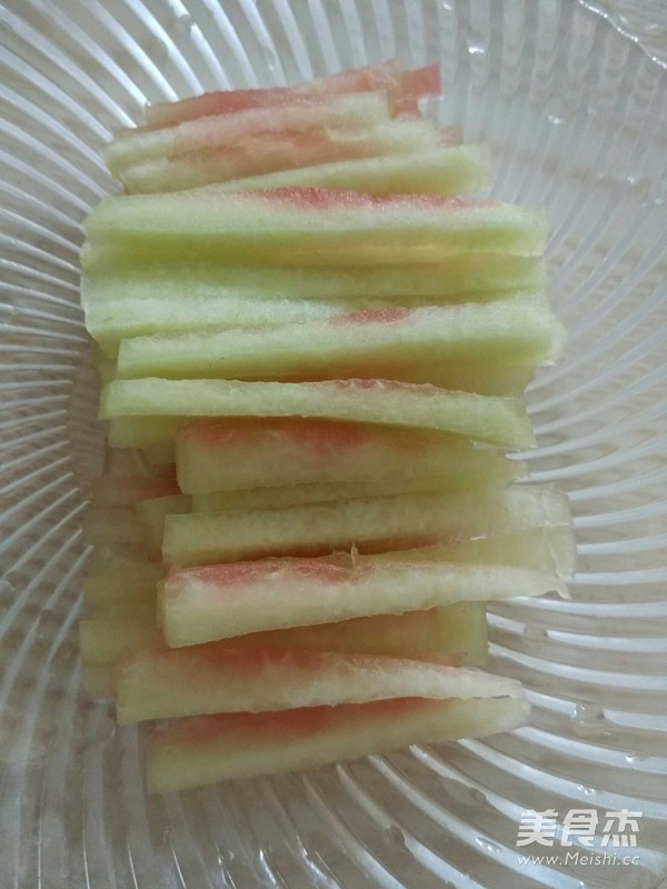 凉拌西瓜皮的做法