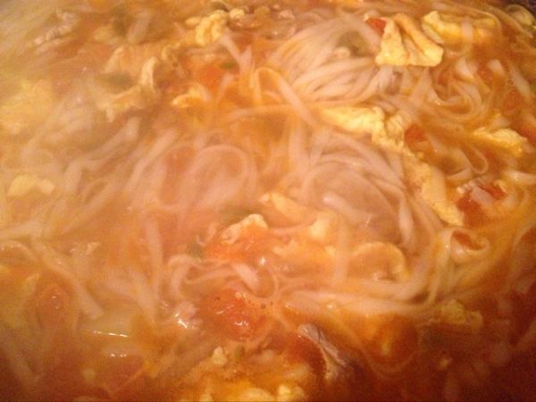 番茄鸡蛋挂面汤