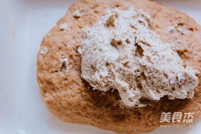 亚麻籽红茶软欧包
