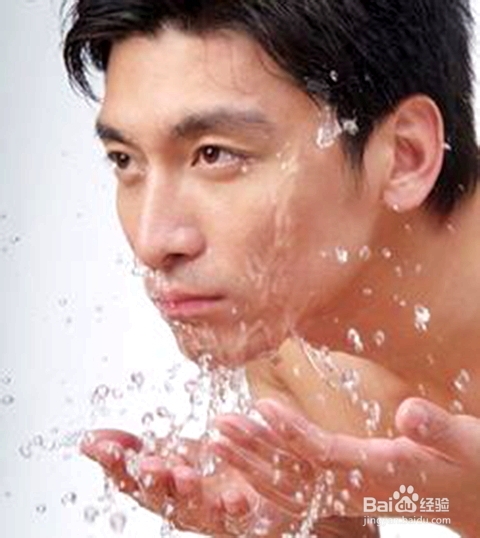 【夏天男士如何护肤】