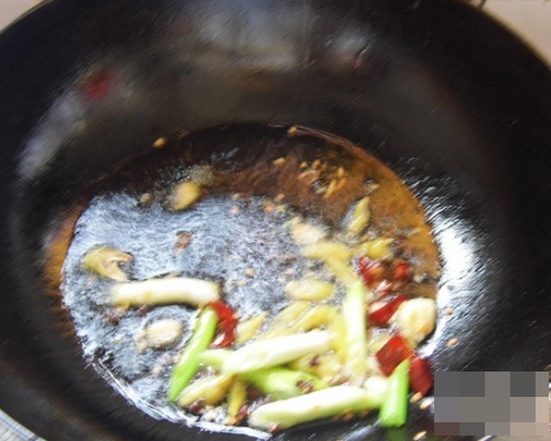 炒鸭肉放什么配菜好吃