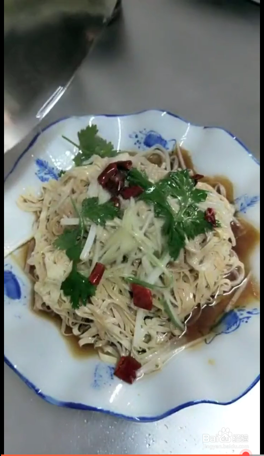 葱油干豆腐皮的做法