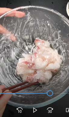 如何制作清蒸鱼？