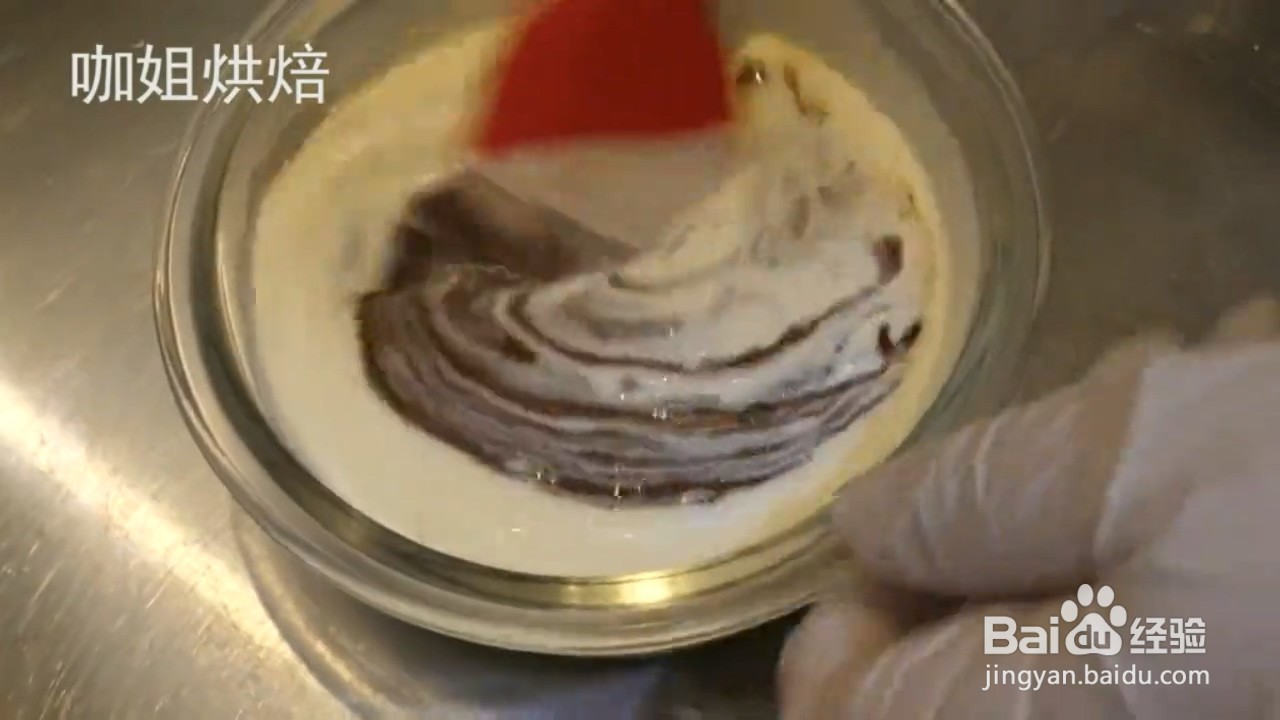 如何制作迷你巧克力蛋糕杯