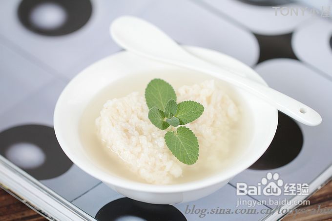 用古法做江南经典名吃甜酒酿