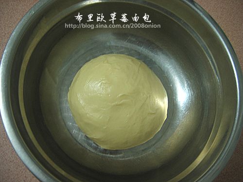 布里欧草莓面包