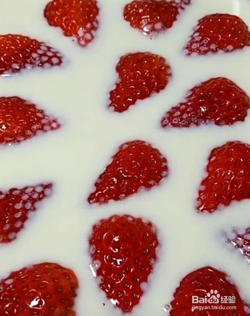 草莓牛奶冻的制作方法及步骤图示