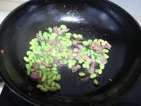 教大家腊肉毛豆米炒冻豆腐的做法