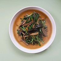 韭菜炒软兜的做法