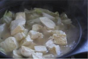 白菜炖豆腐的做法