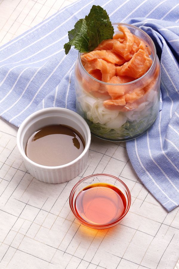 青木瓜凉皮三文鱼