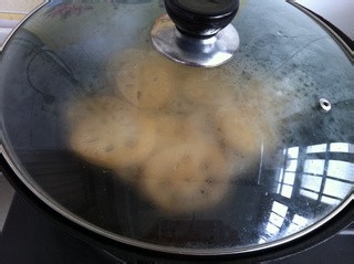 如何制作糖醋焖藕