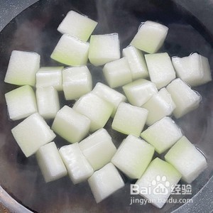巨鲜美的冬瓜丸子汤