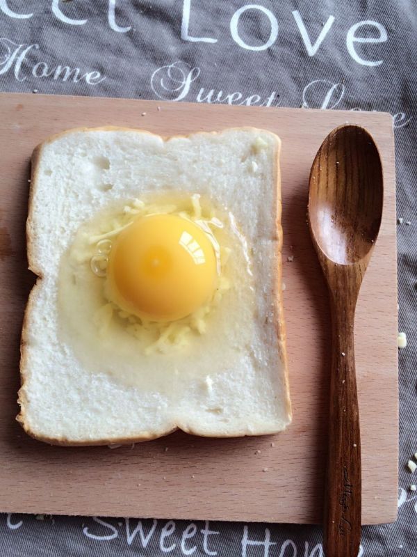 黄金芝士焗烤鸡蛋土司