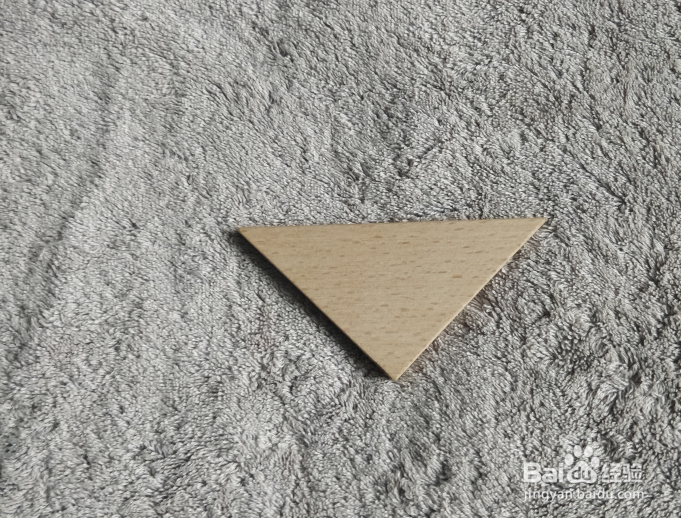 用七巧板怎样拼一个扮乌龟翻倒的幼儿呢?