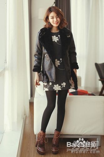 冬装OL连衣裙如何搭配外套最美