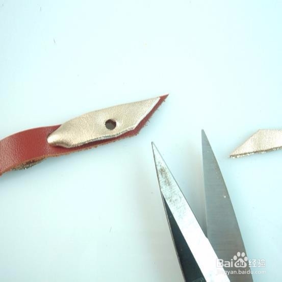 金色红色双色腕饰手工制作步骤