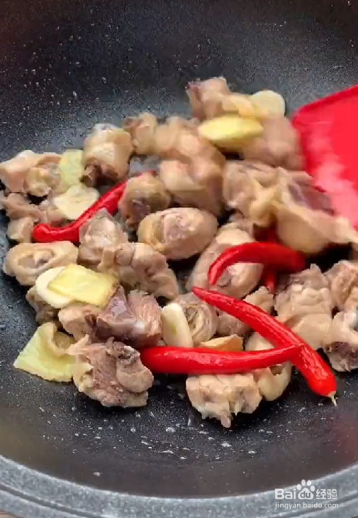 如何制作黄焖鸡