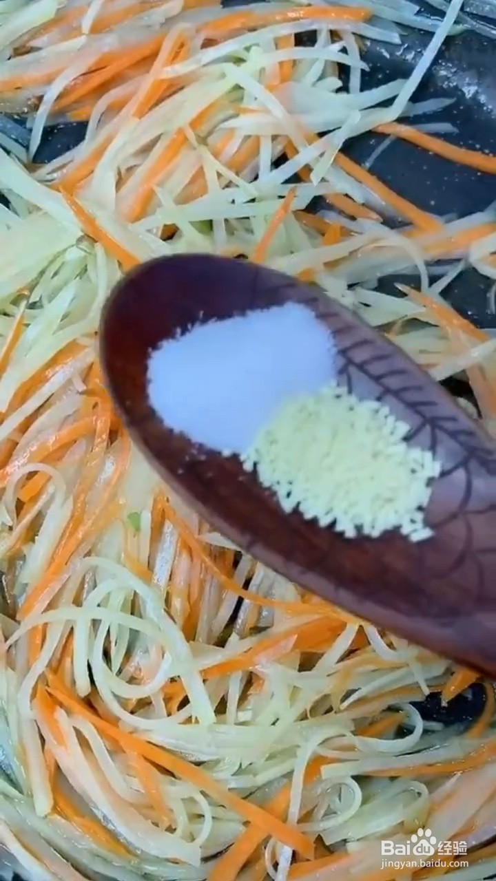 如何自制美味好吃的土豆丝卷饼