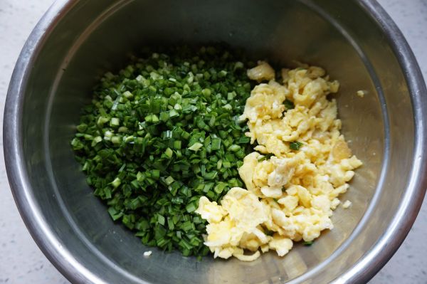 韭菜鸡蛋素馅饼