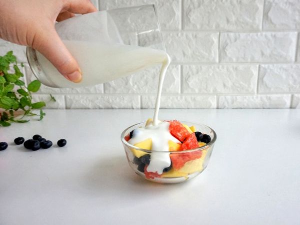 网红甜品自酿酸奶水果捞(附自酿酸奶方法)