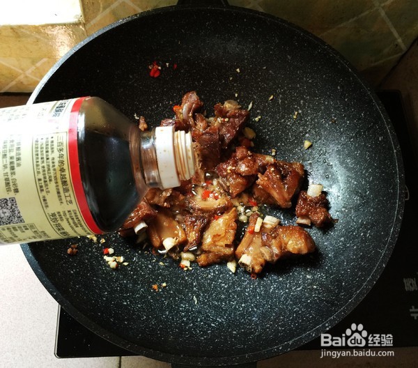 如何制作香辣腊排骨