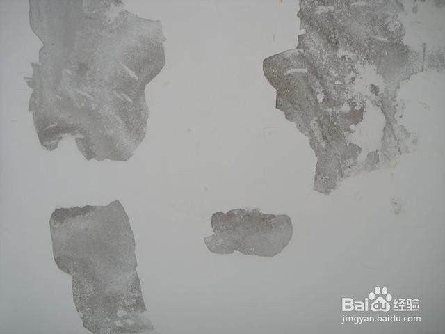 如何处理墙顶掉皮？