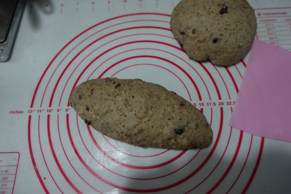 红茶核桃蔓越莓软欧