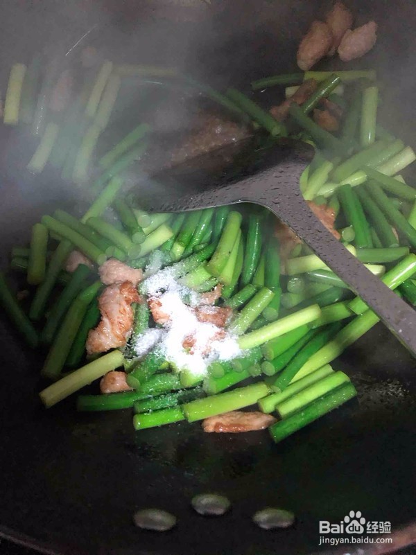 蒜薹炒肉的做法