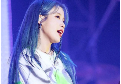 克莱因蓝谁带火的