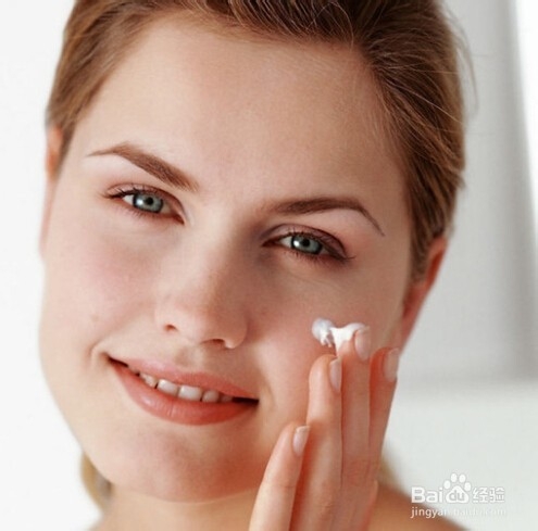 如何快速给脸部补水