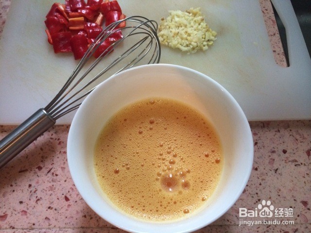 木耳炒鸡蛋的做法